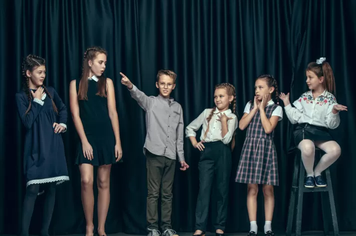 13 17 yaş yaratıcı drama eğitimi fiyatları