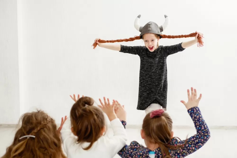 7-9 yaş yaratıcı drama dersleri