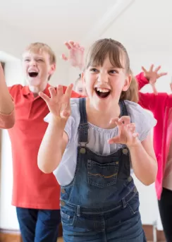 çocuklara yaratıcı drama eğitimi