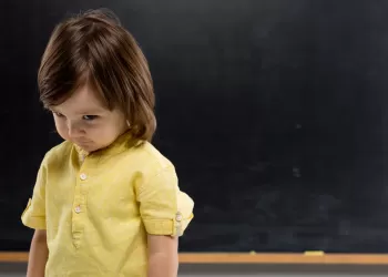 3 Yaş Çekingenlik: Normal Gelişimin Bir Parçası mı?