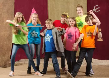 Drama Atölyesi Nedir? Yaratıcılığınızı Keşfedin ve Kendinizi İfade Edin!