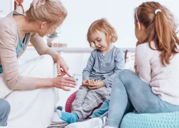 Okul Öncesi Dönemde Utangaçlık Sorununu Aşın!